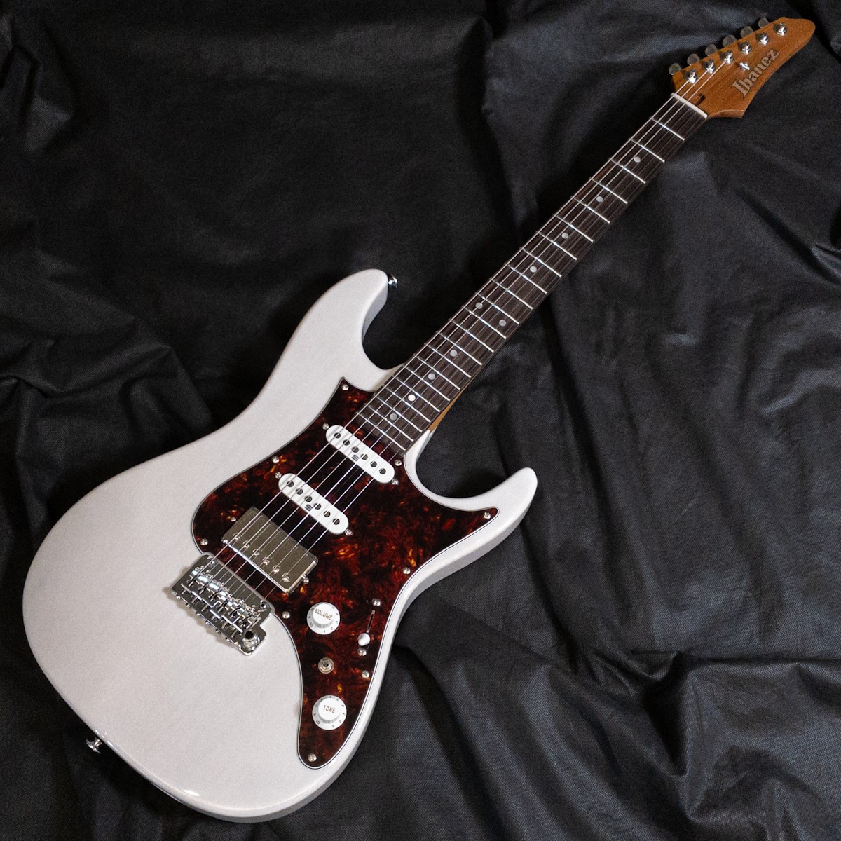 Ibanez AZ2204N AWD Antique White Blonde AZ Prestige Series 338441