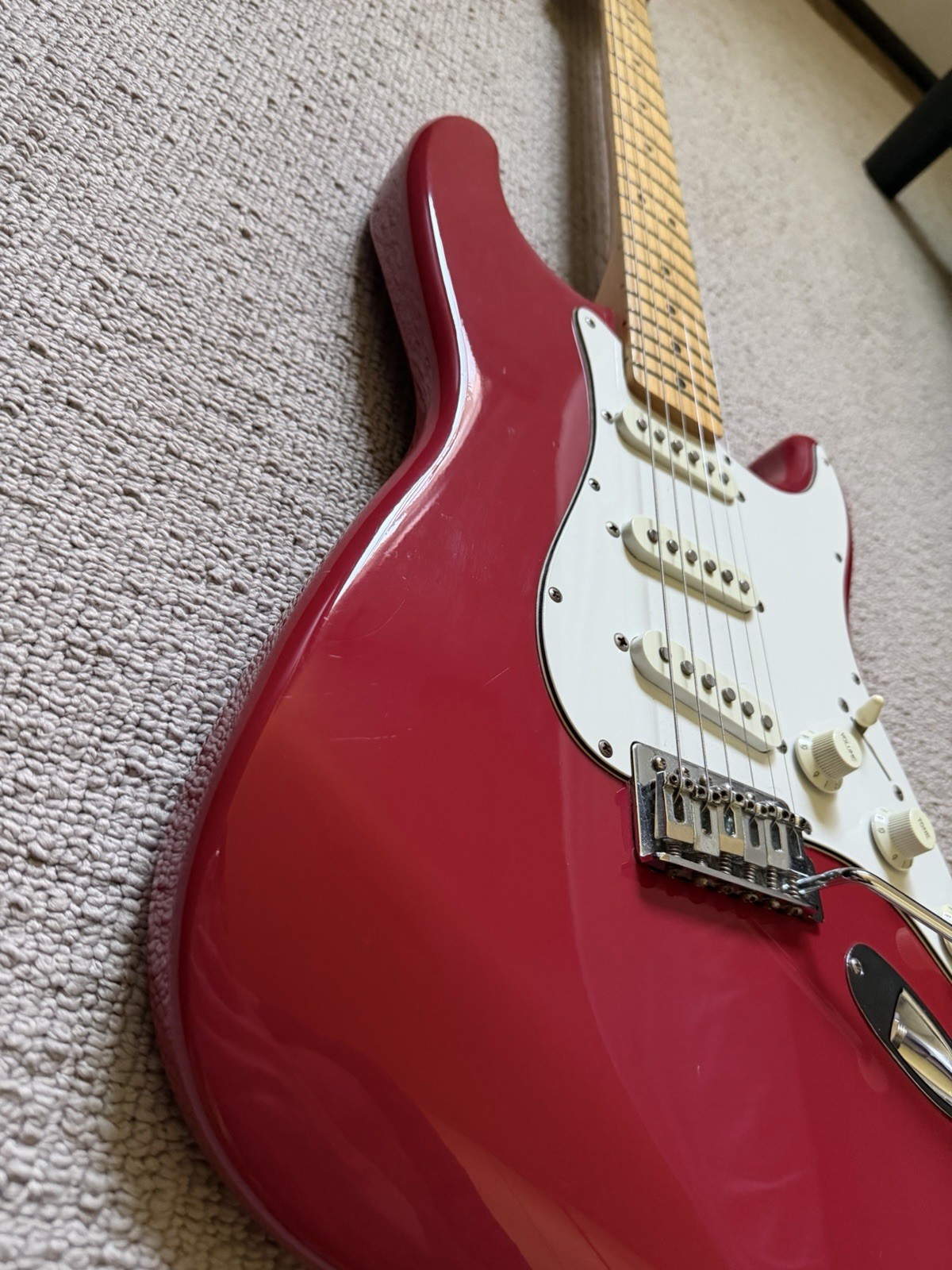 1989-1990 Fender Squier Stratocaster Made In USA Electric Guitar in Red
