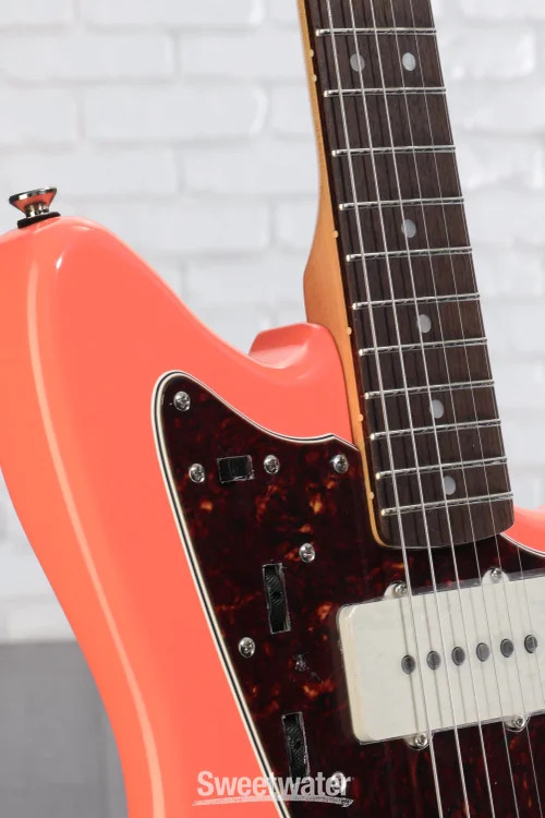 Squier Classic Vibe ’60s Jazzmaster Electric Guitar – Tahitian Coral