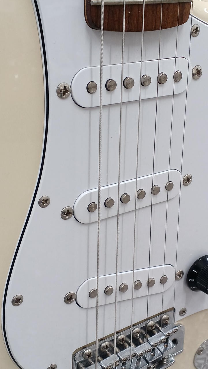 FENDER JAPAN ST72 Stratocaster type
