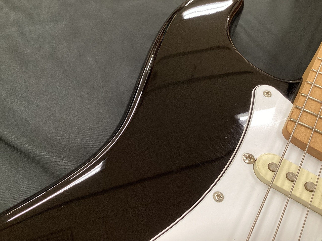 Fender Japan ST-STD/SSH/BLK/M (2010s) (no260803)