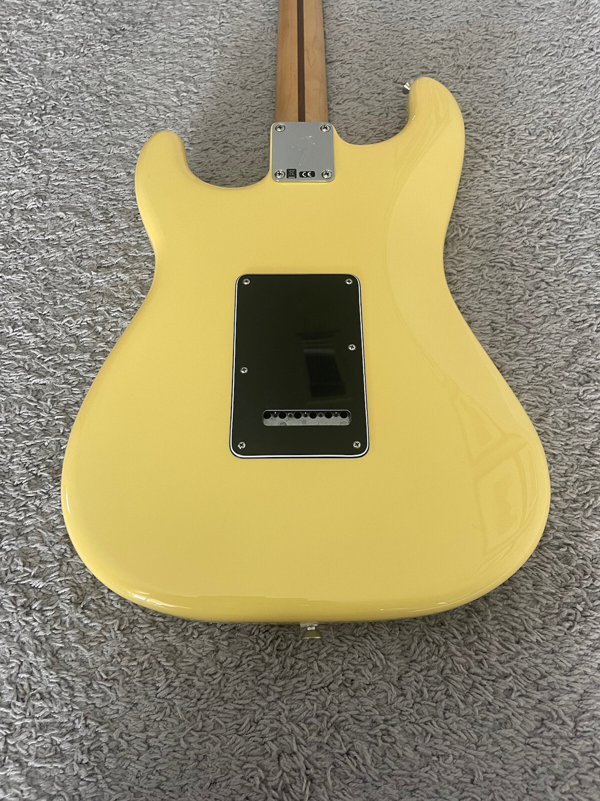 Fender Player Stratocaster HSH 2019 MIM Buttercream Pau Ferro Fretboard Guitar