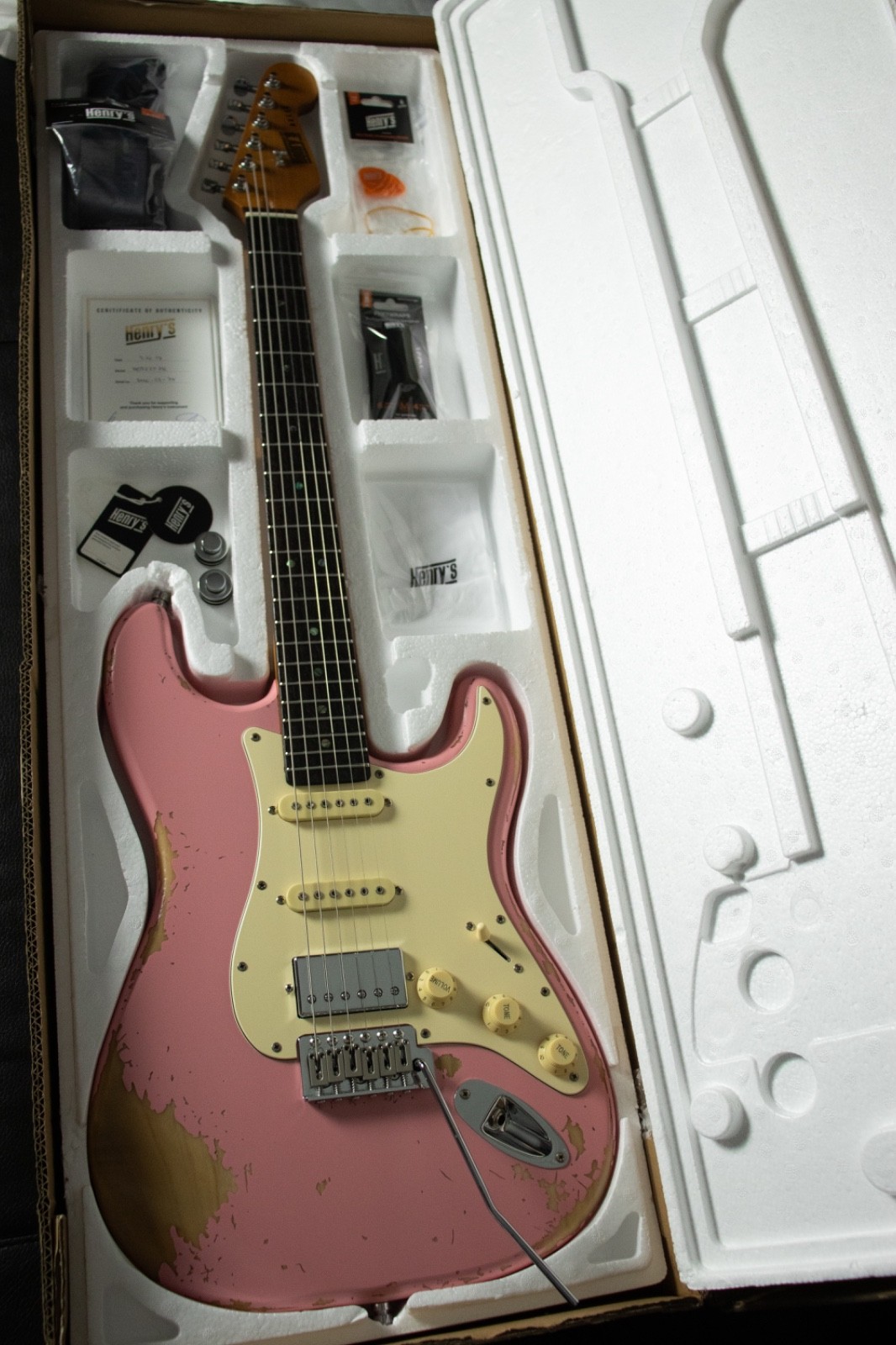 Henry’s Electric Guitar Snake ST-1 Boa – Pink Relic *OLD HEADSTOCK*