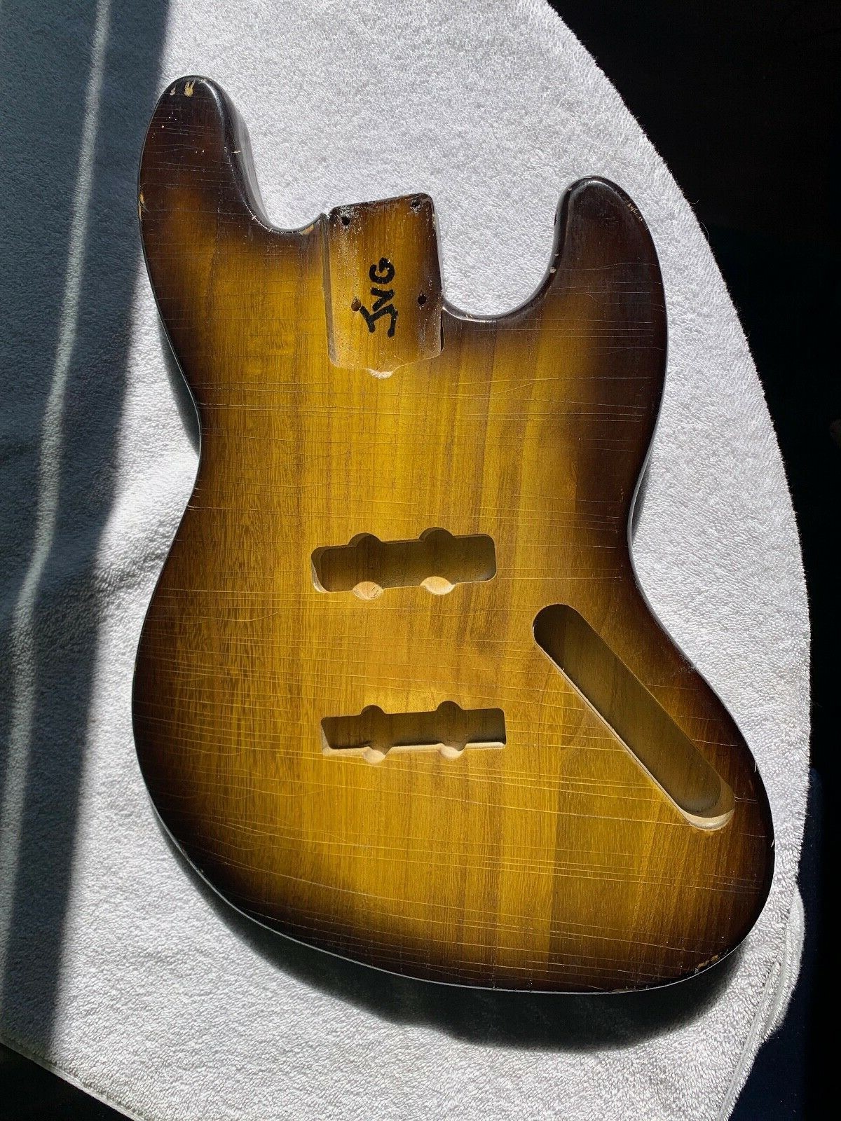 JAZZ BASS Body RELIC Nitro ThinSkinLacquer Primitivo 2 tone Sunburst JVGuitars