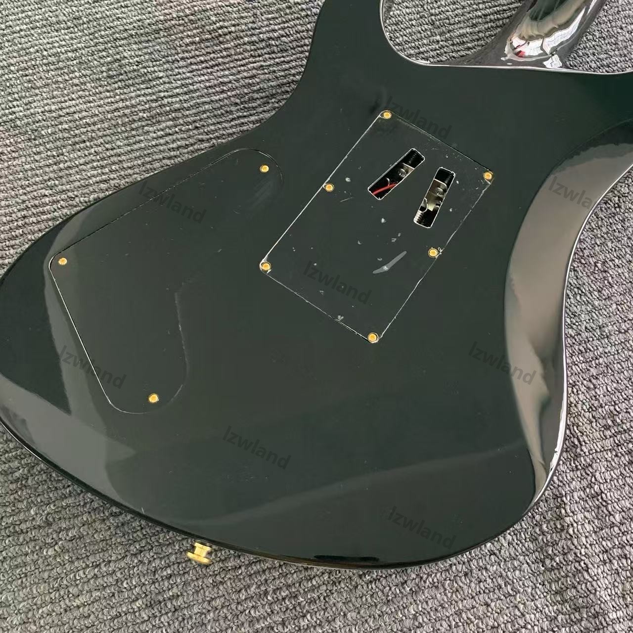 Ledux Electric Guitar Tremolo H-H Pickups Black Finish Yellow Stripe Gold HW