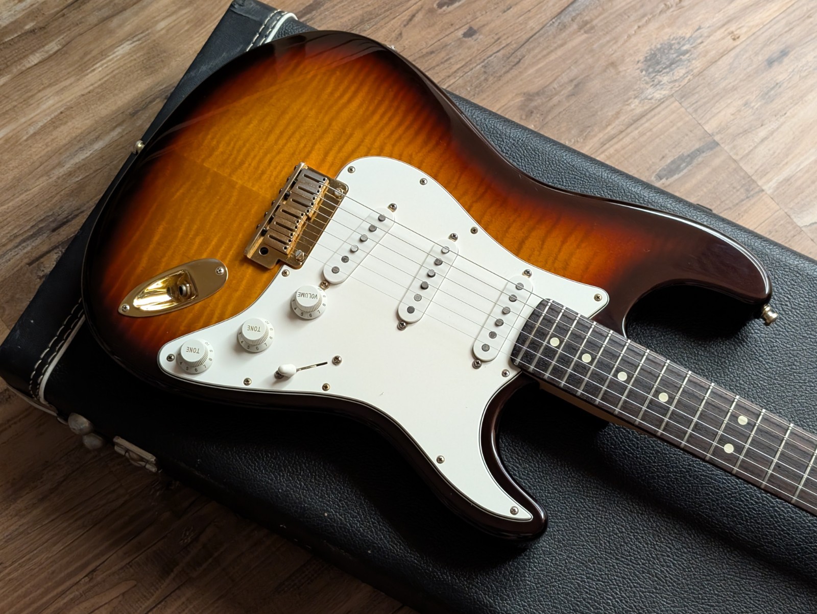 1996 Fender Stratocaster 50th Anniversary Limited Edition Electric Guitar W/OHSC