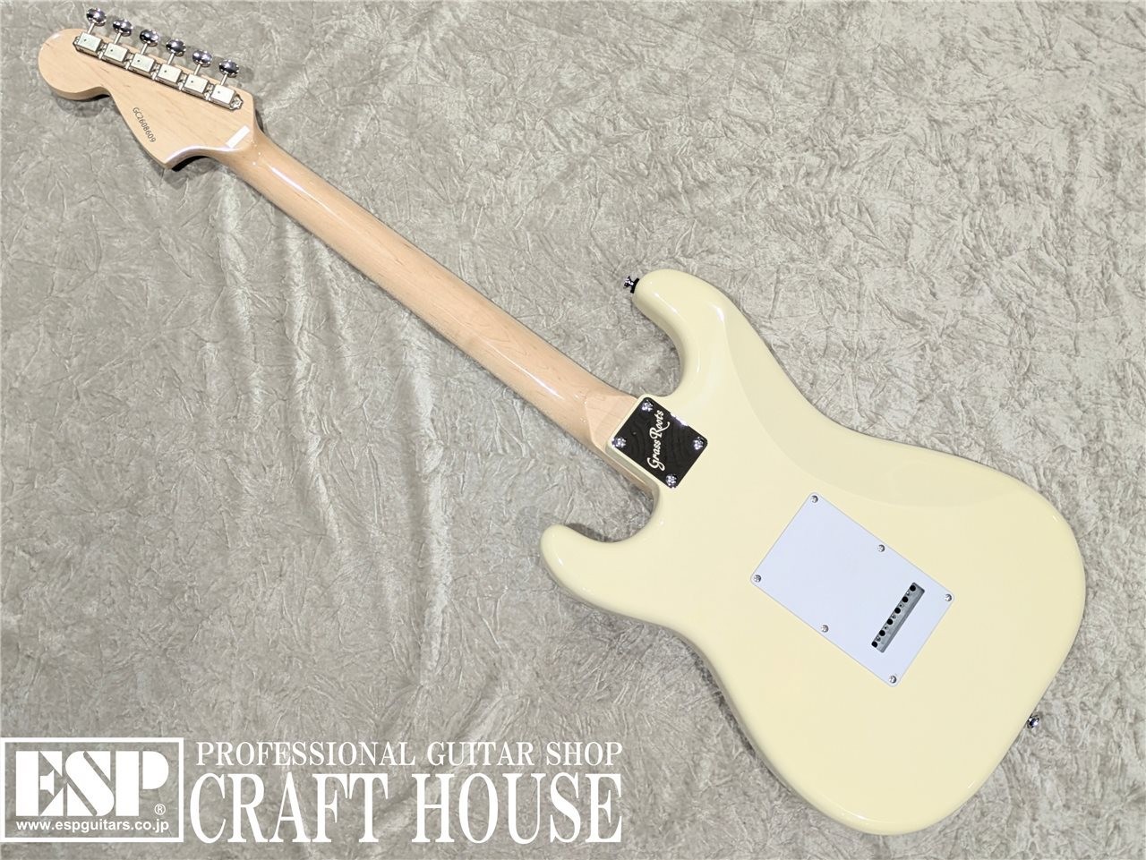 Grass Roots G-ST-SC/M Vintage White Electric Guitar W/Gig Bag Tremolo Arm Wrench