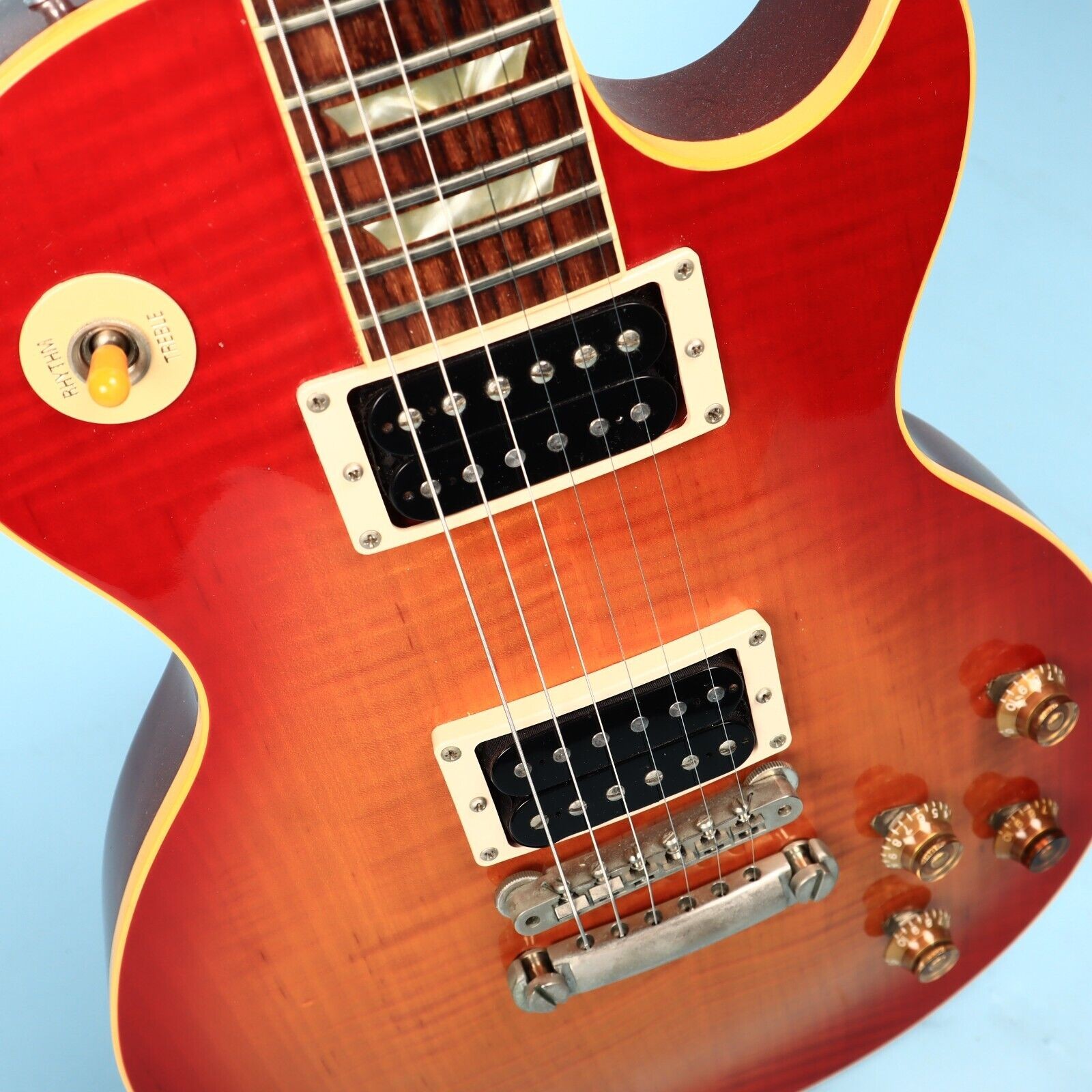 1995 Gibson Les Paul Classic Heritage Premium Sunburst Electric Guitar