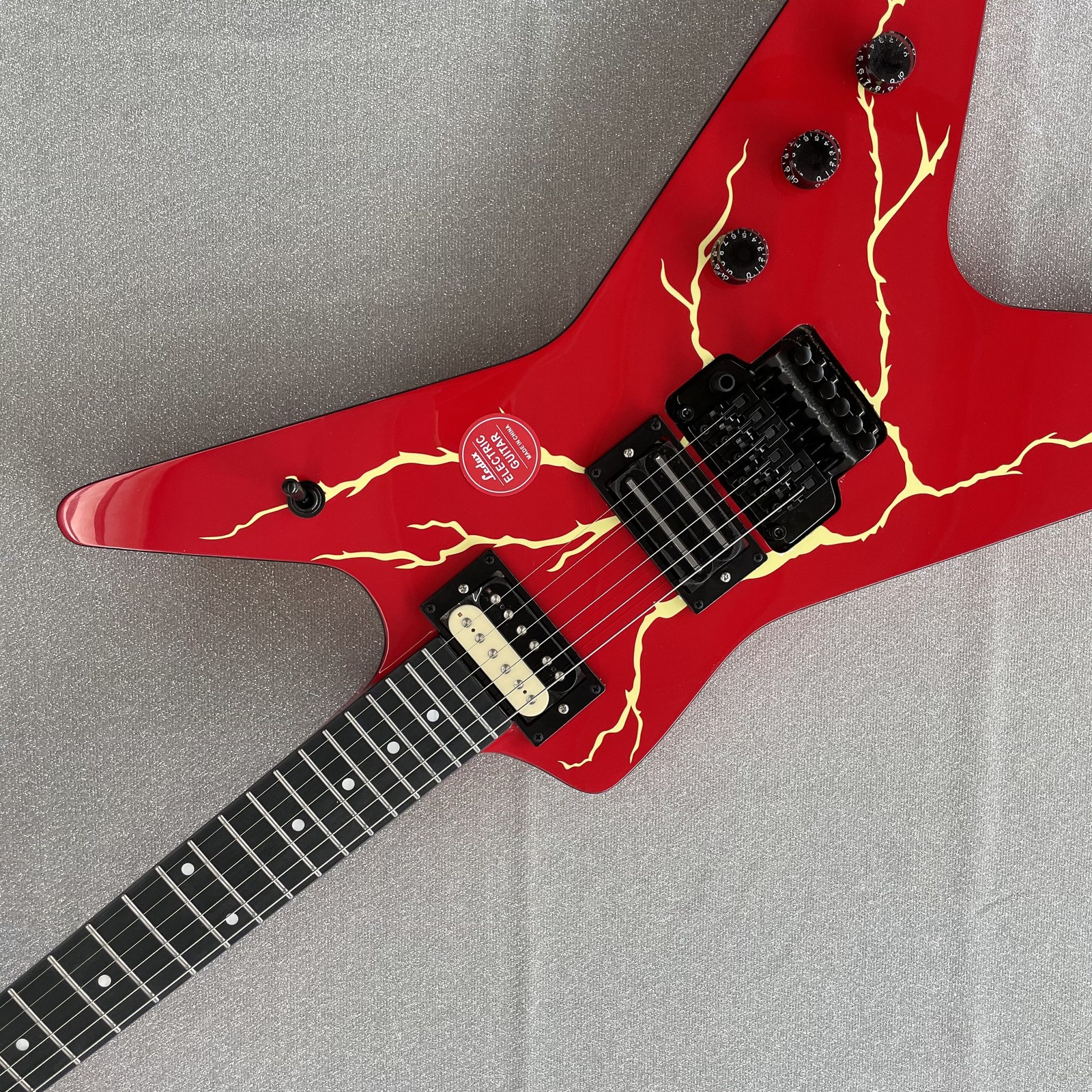 Solid Electric Guitar H-H Pickups Tremolo Red Finish Black HW Lightning Pattern
