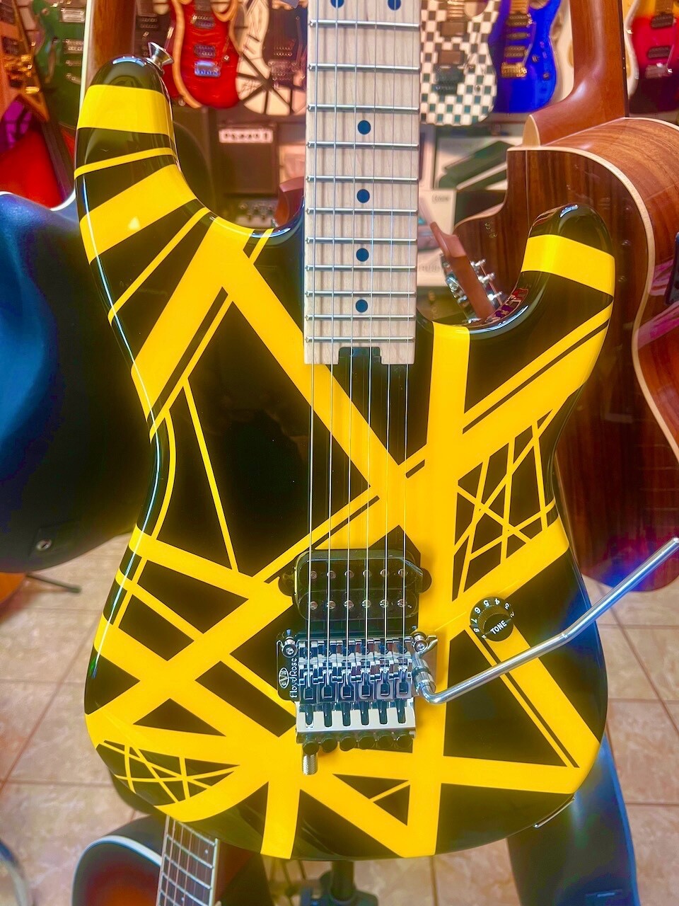 EVH Striped Series Guitar, Line 6 Spider V 30 MkII Amp & Relay G10TII Wireless