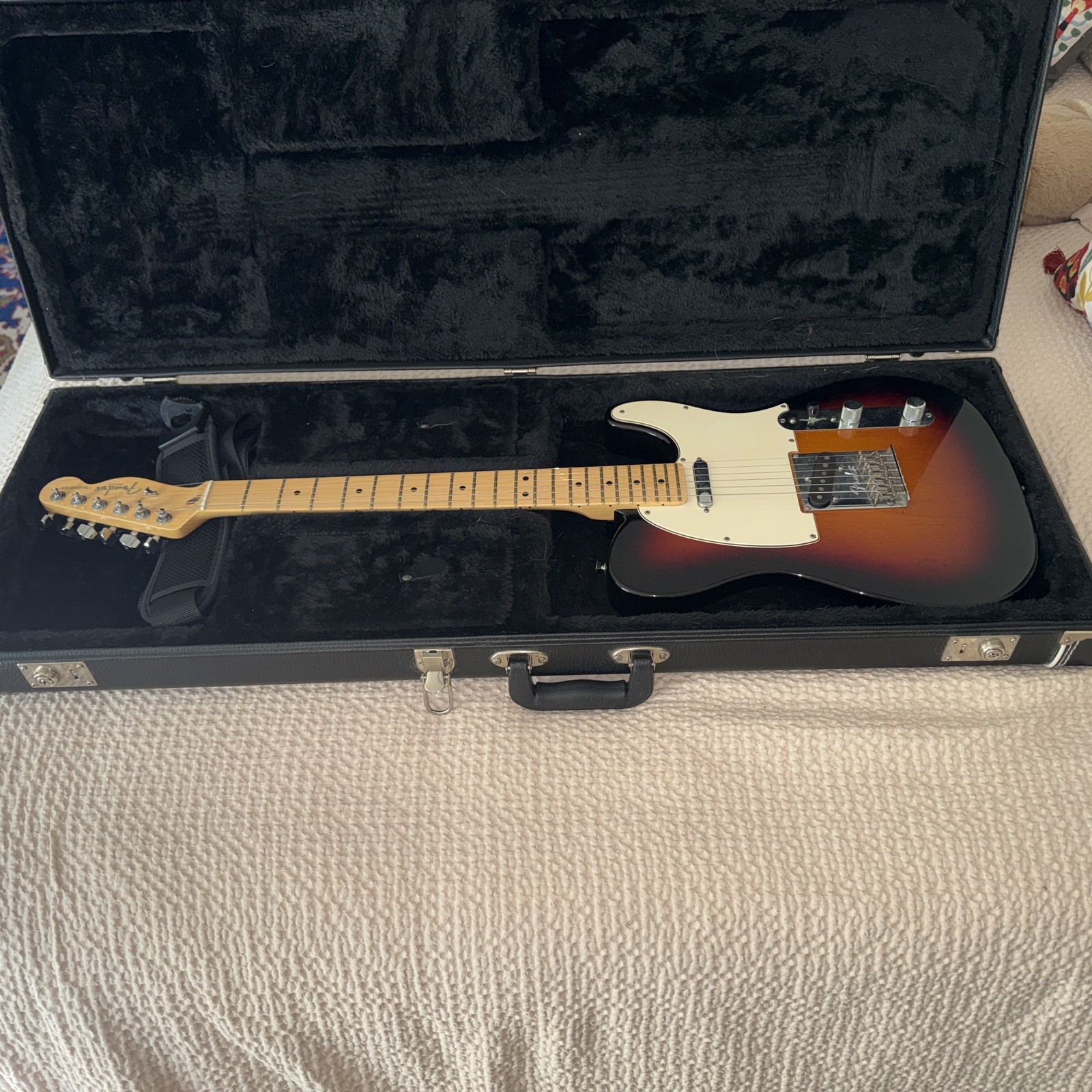 Fender American Standard Telecaster 2012 Maple Fingerboard 2-Color Sunburst