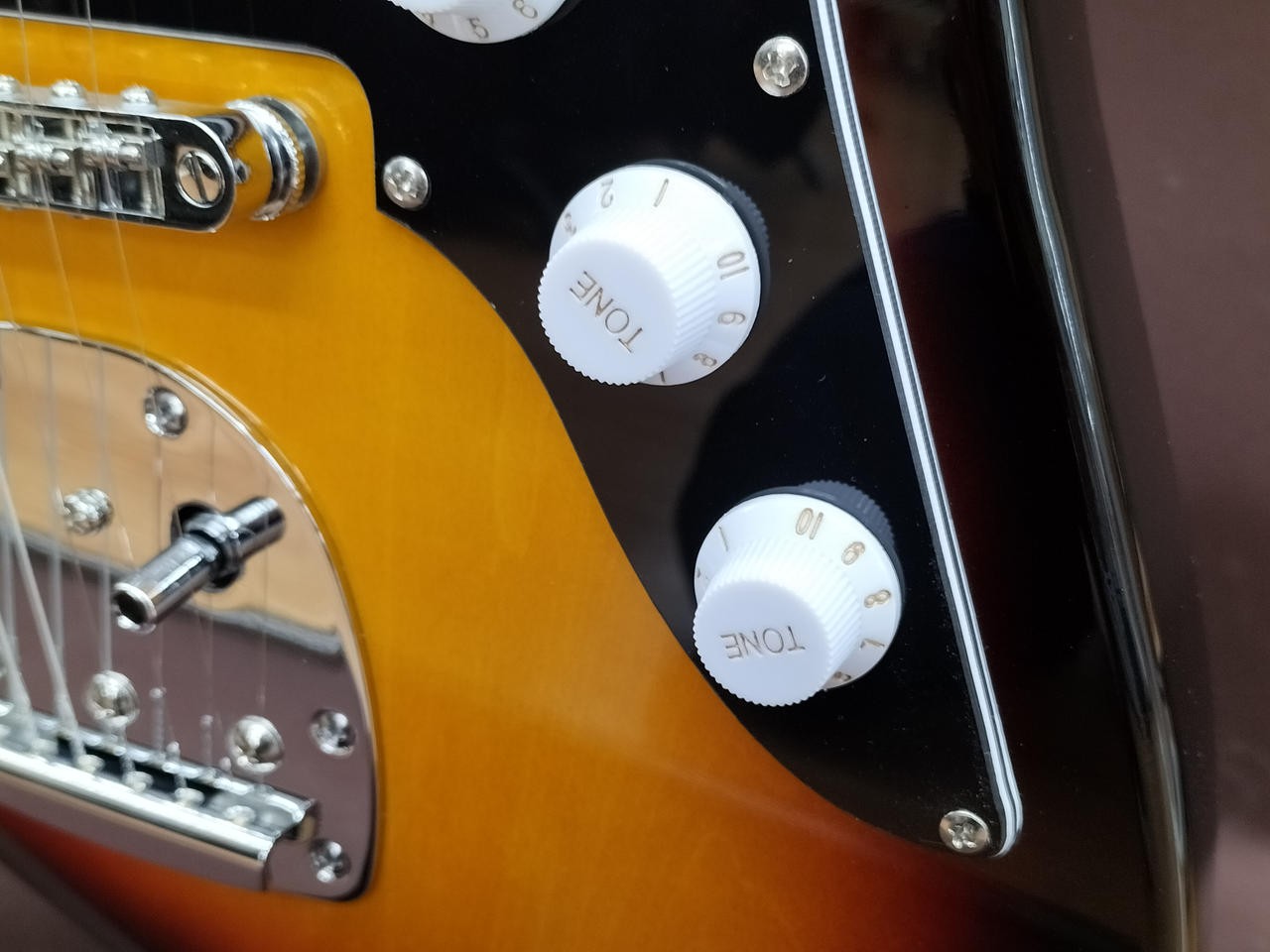 EASTWOOD UNIVOX UC3 Used Electric Gutiar