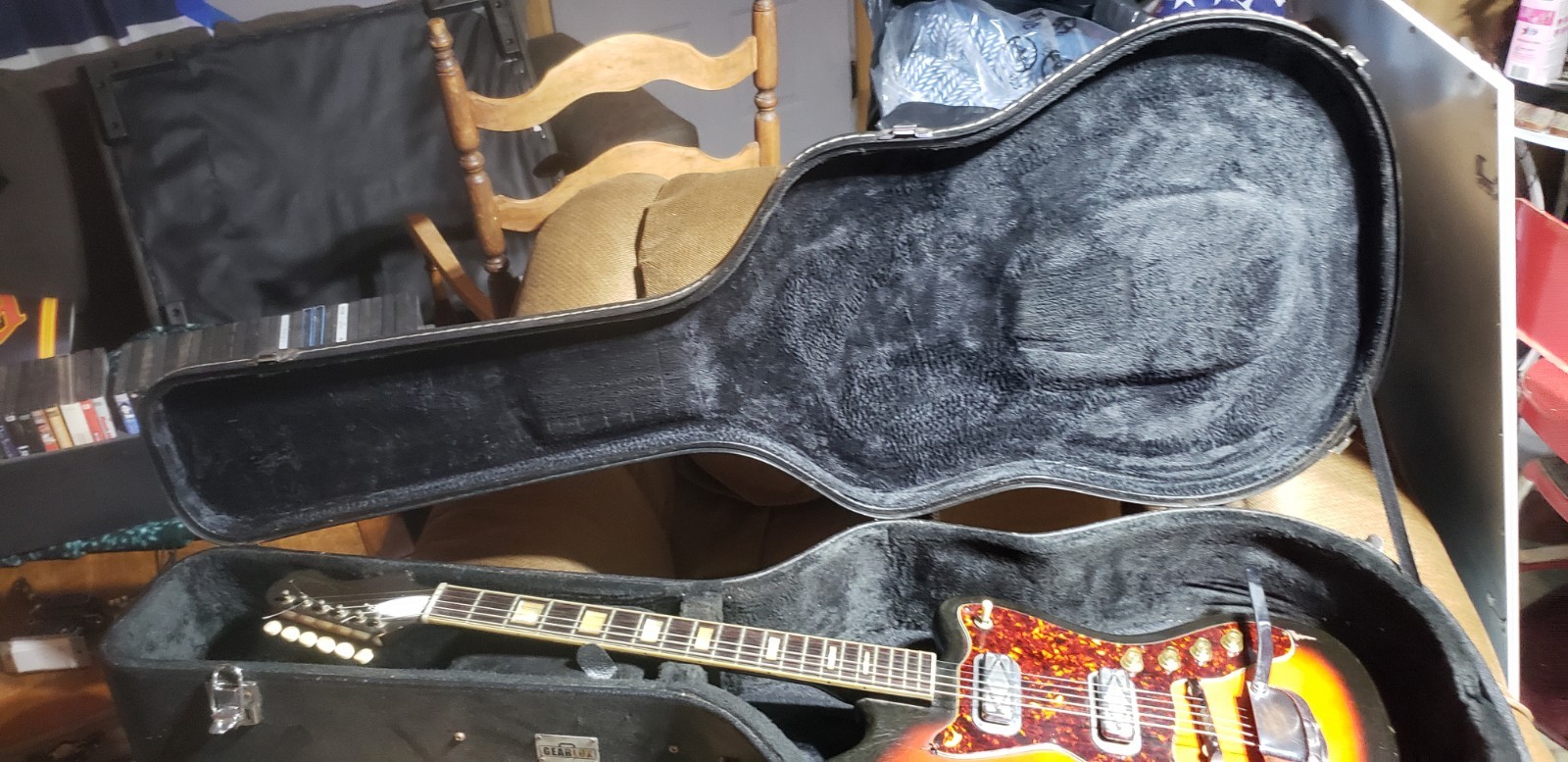 Vintage 1960s Silvertone Guitar Silhouette 1478 DeArmond Pick Up Harmony Kay