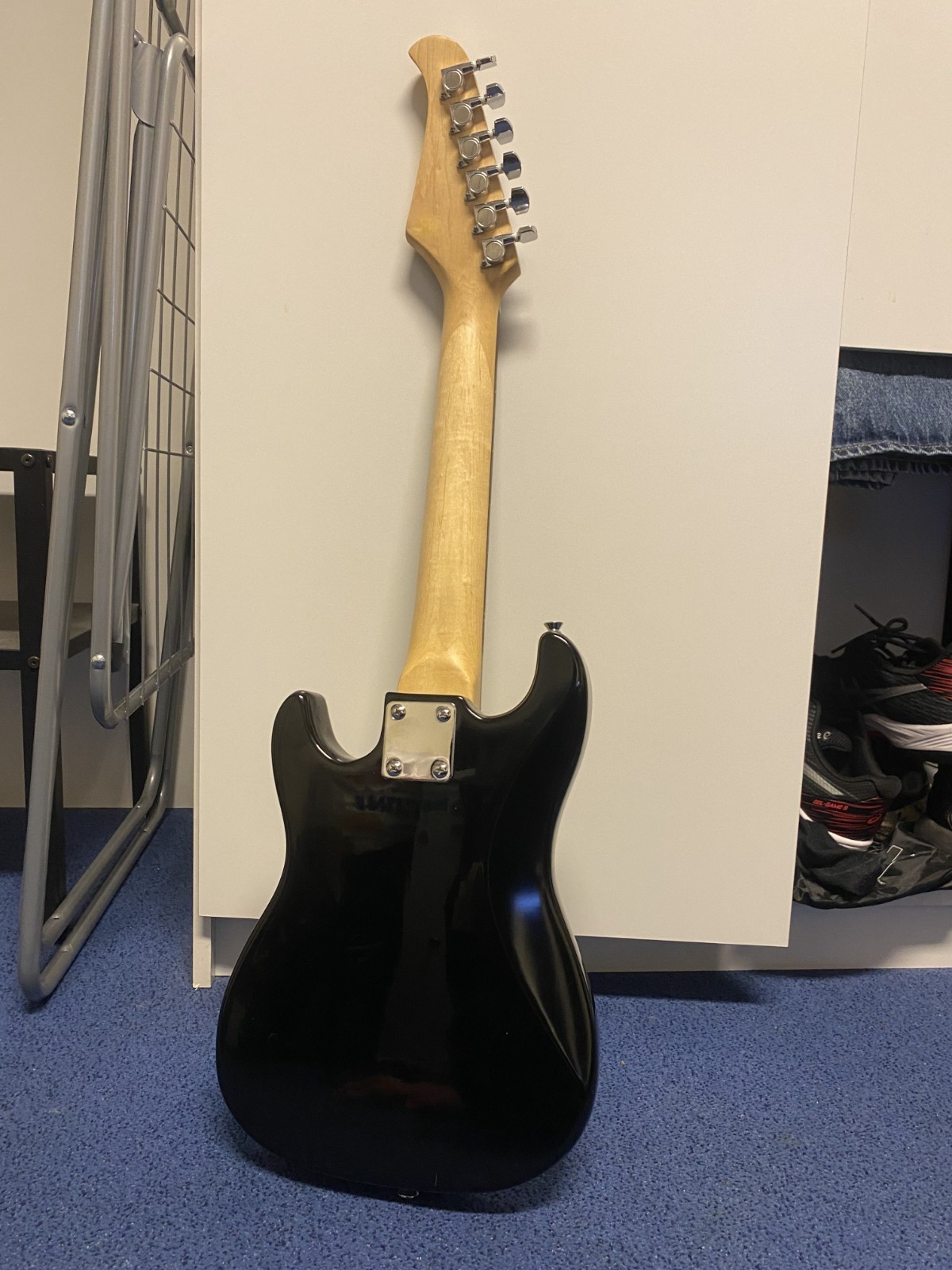 Silvertone SS11 Electric Guitar