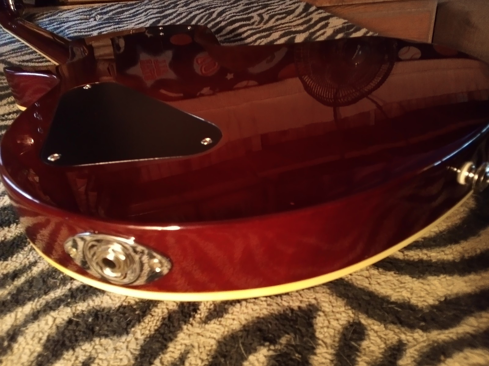 ESP LTD EC-1000 Deluxe Amber Highly Flamed, Seymour Duncans, Hard Case 2005