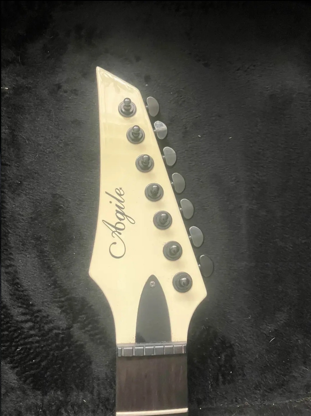 7 String Electric Guitar – Agile Septor Elite 727 with Hard Case