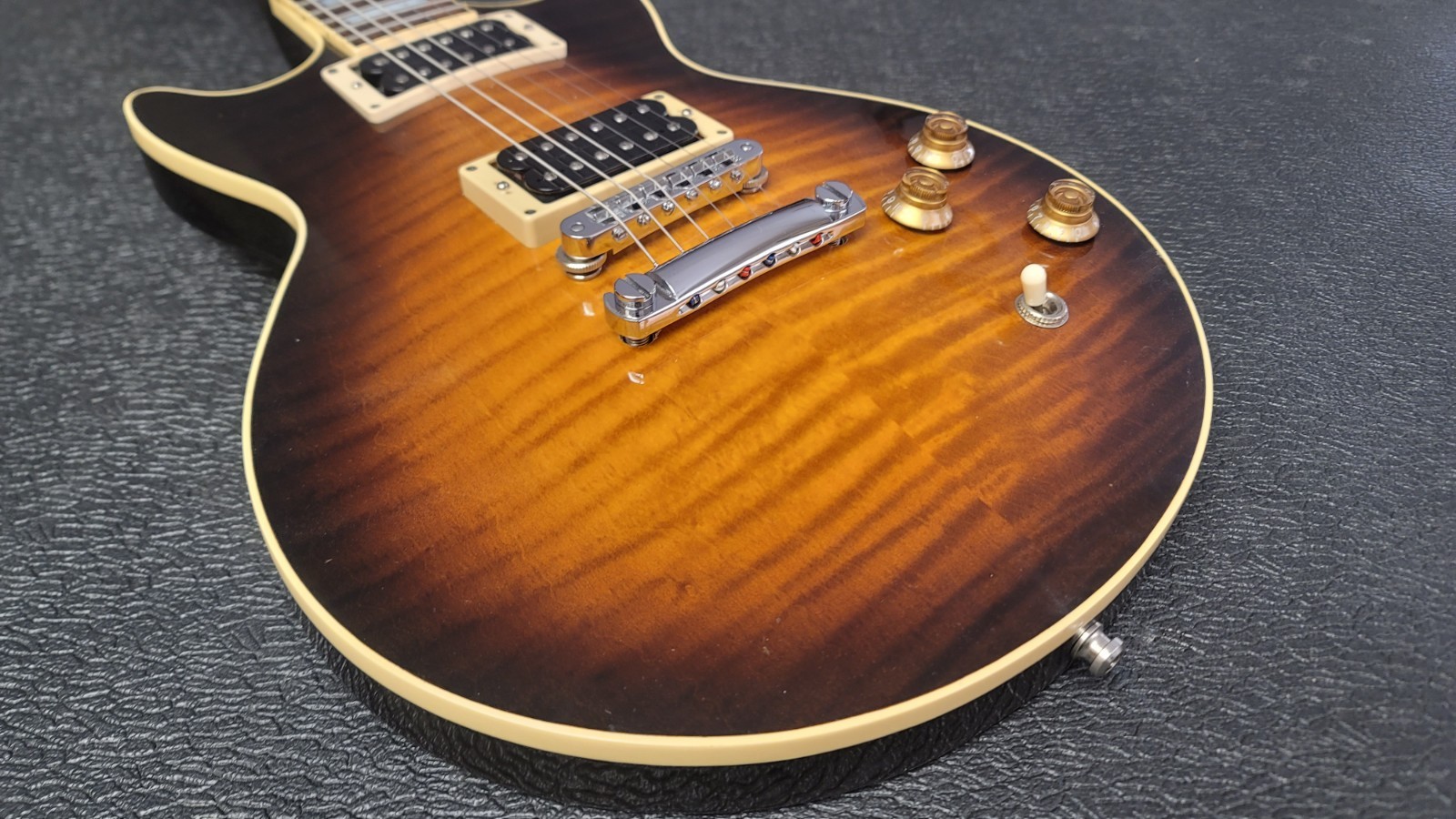 2004 Heritage H-170CM OSB Original SunBurst, Seymour Duncan and Gibson Pickups