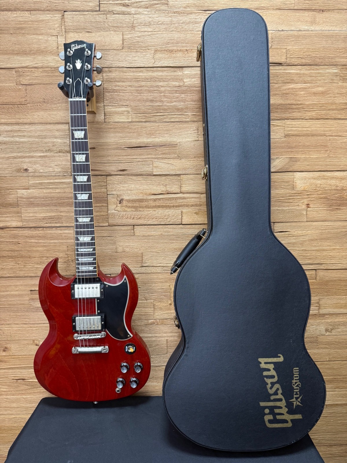 Gibson Custom Shop ’62 SG Standard Reissue VOS – 2006 -7lbs 3oz w/OHSC