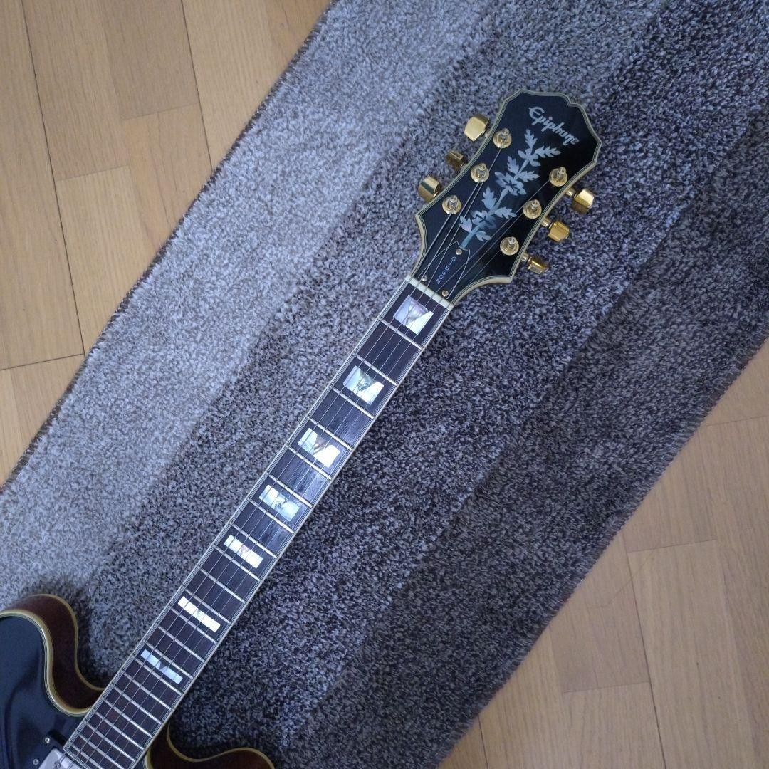 Epiphone semi-acoustic sheraton electric guitar