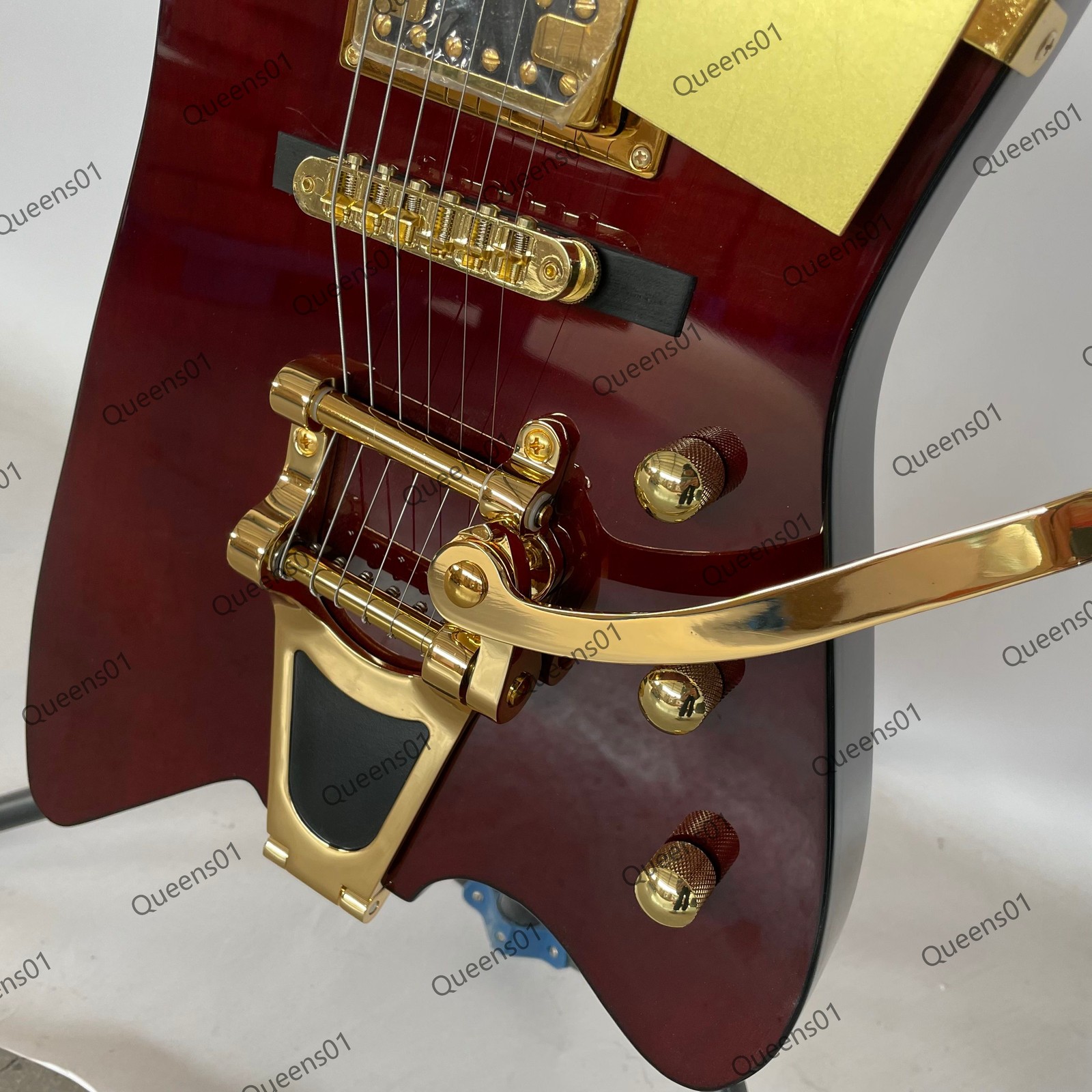 Billy Bo Thunderbird Electric Guitar Solid Body Tremolo Bridge Wine Red Factory