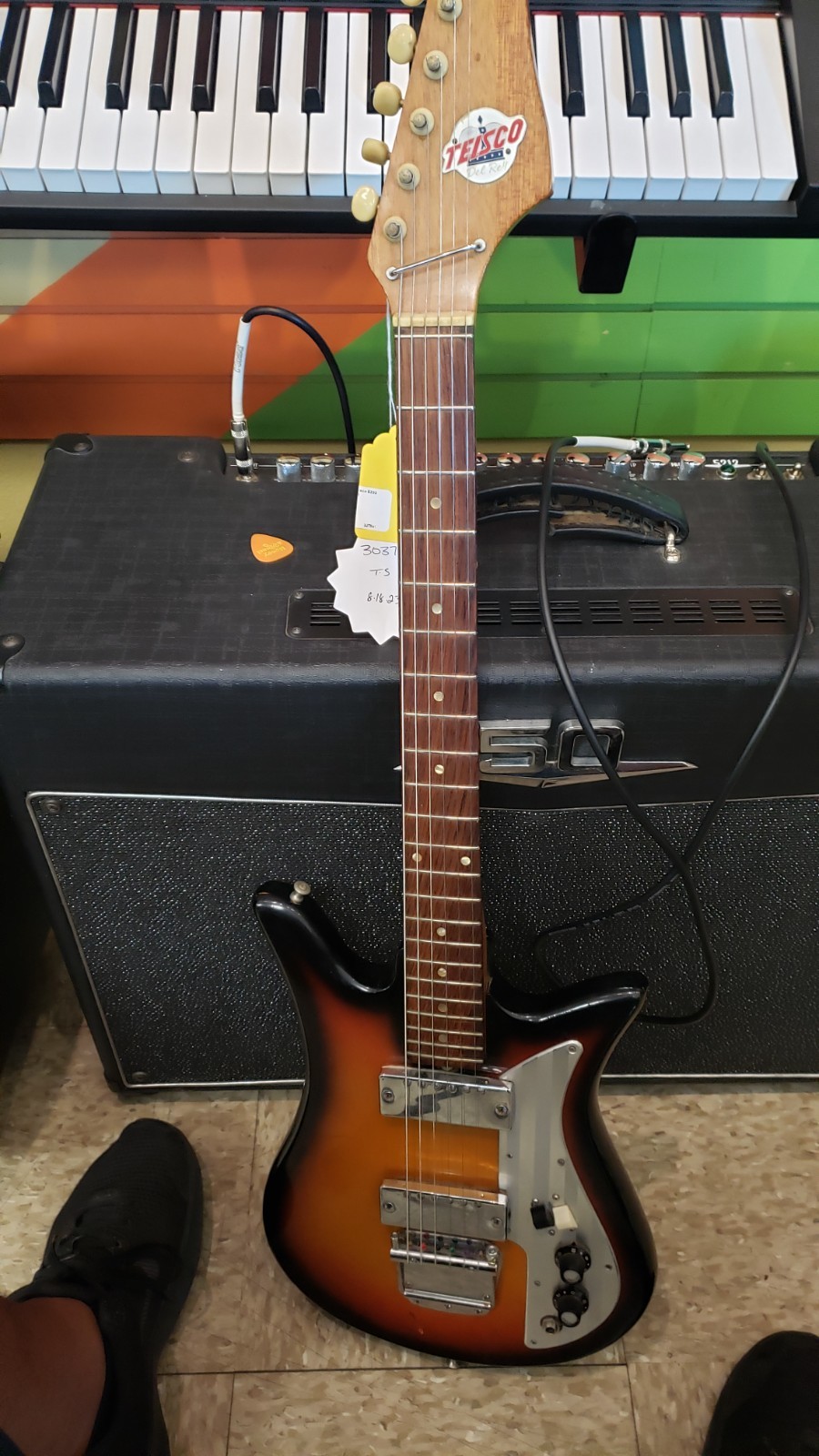Teisco Del Ray E-200 Tulip 1960’s Sunburst w/case