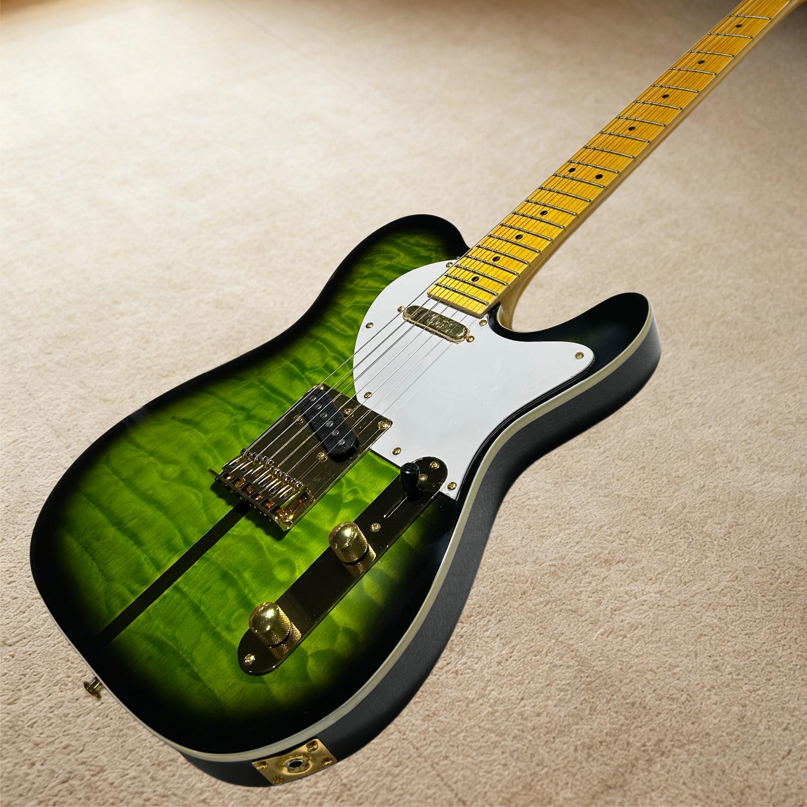 Tele Electric Guitar Cloud Maple Top Green Burst Color Golden Hardware