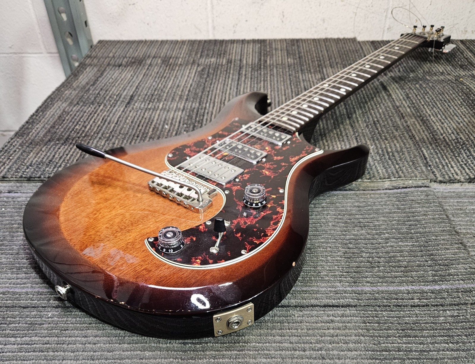 Paul Reed Smith PRS S2 Studio RH 6-String Electric Guitar Tobacco Sunburst -READ