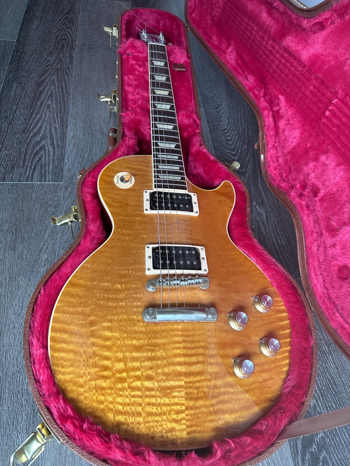 2025 Gibson Slash Les Paul Standard, AAA+ Flame Appetite Burst, MINT Condition