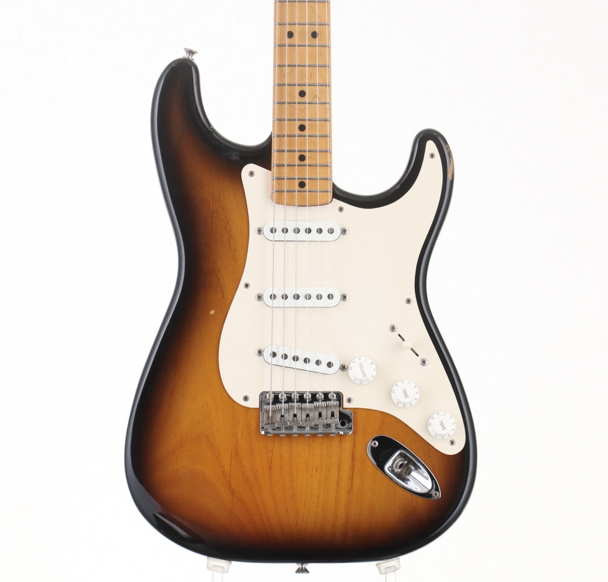 FENDER USA American Vintage ’57 Stratocaster 2-Tone Sunburst [V057703]
