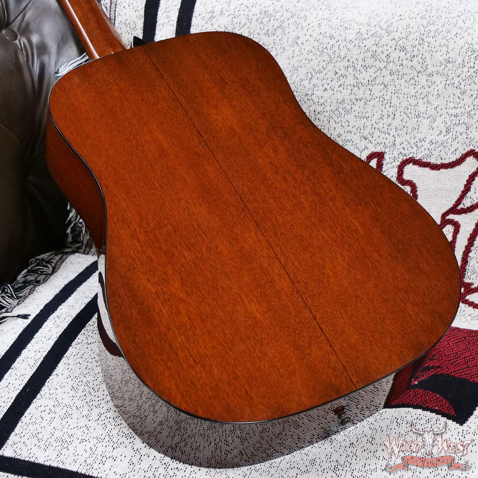 Collings D-1 Dreadnought Sitka Spruce Top Honduran Mahogany Back & Sides 4.35lbs