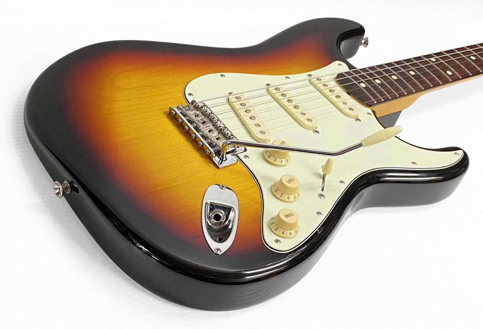 Fender Japan Exclusive Classic Series 60S Stratocaster MN 3TS Used w/Soft Case