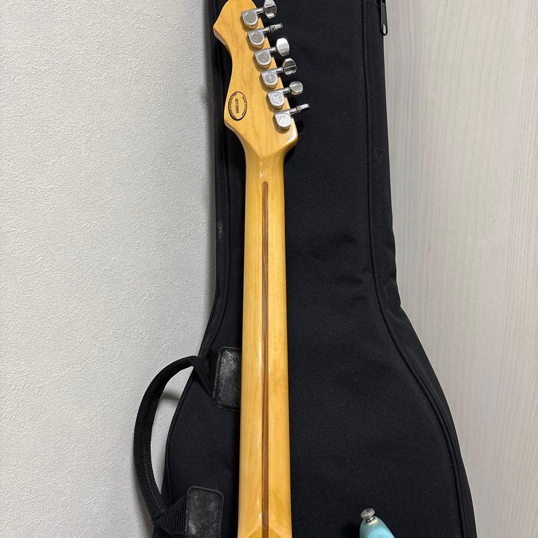 Line6 Variax 600 Electric Guitar Blue Color