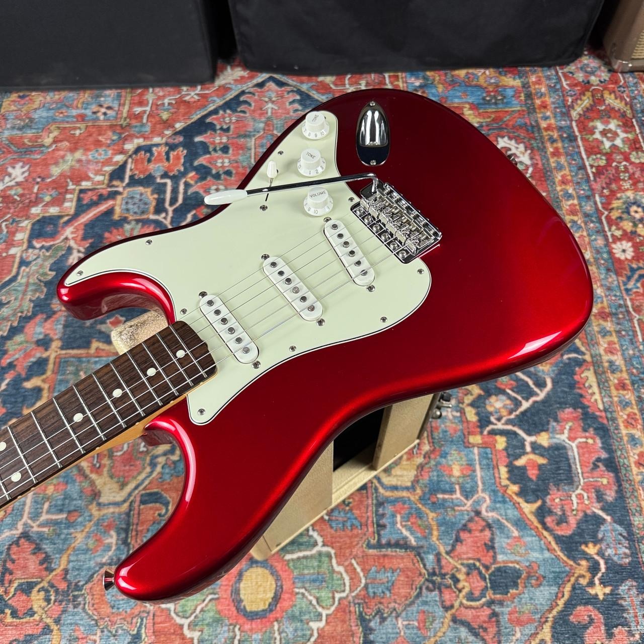 Fender 75th Anniversary Traditional II 60’s Stratocaster Candy Apple Red – 2021