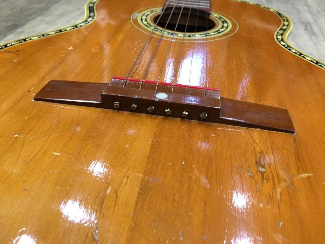 Yamaha dynamic guitar with hard case