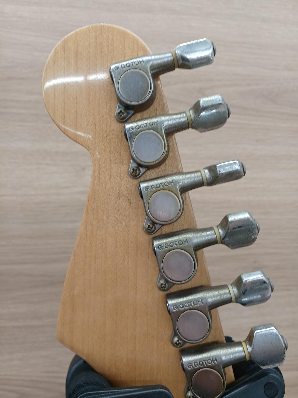 FENDER JAPAN STS-550 Electric Guitar