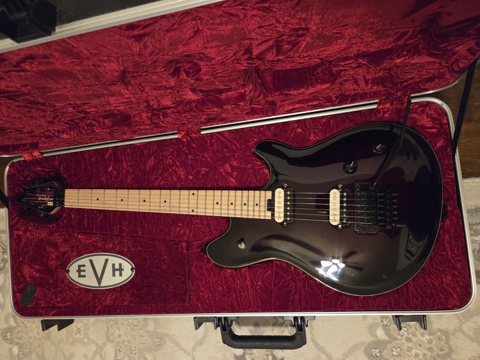 EVH WOLFGANG SPECIAL BLACK CHERRY BURST WITH EVH HARD CASE AND UPGRADES