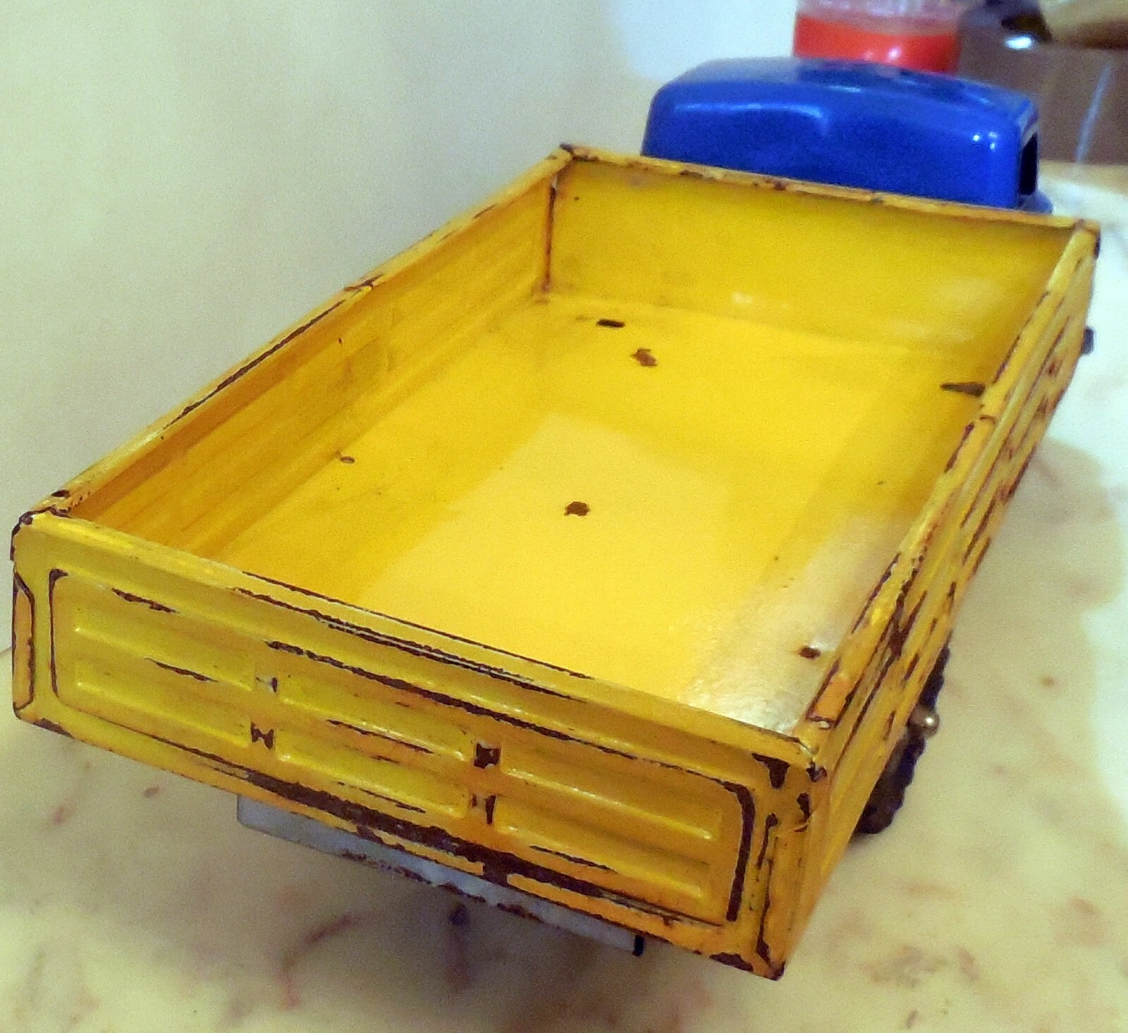 VINTAGE LARGE TIN TOY TRUCK DUNLOP 1950s