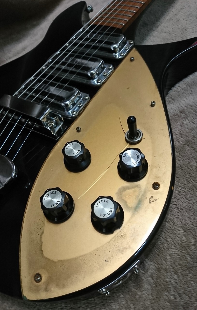 Rickenbacker 320 1980’s W/Hard Case Used Electric Guitar