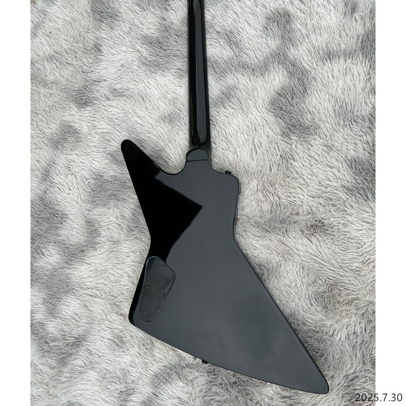 Eelctric guitar wolf to man inlay explorer black ebony fingerboard passive picku