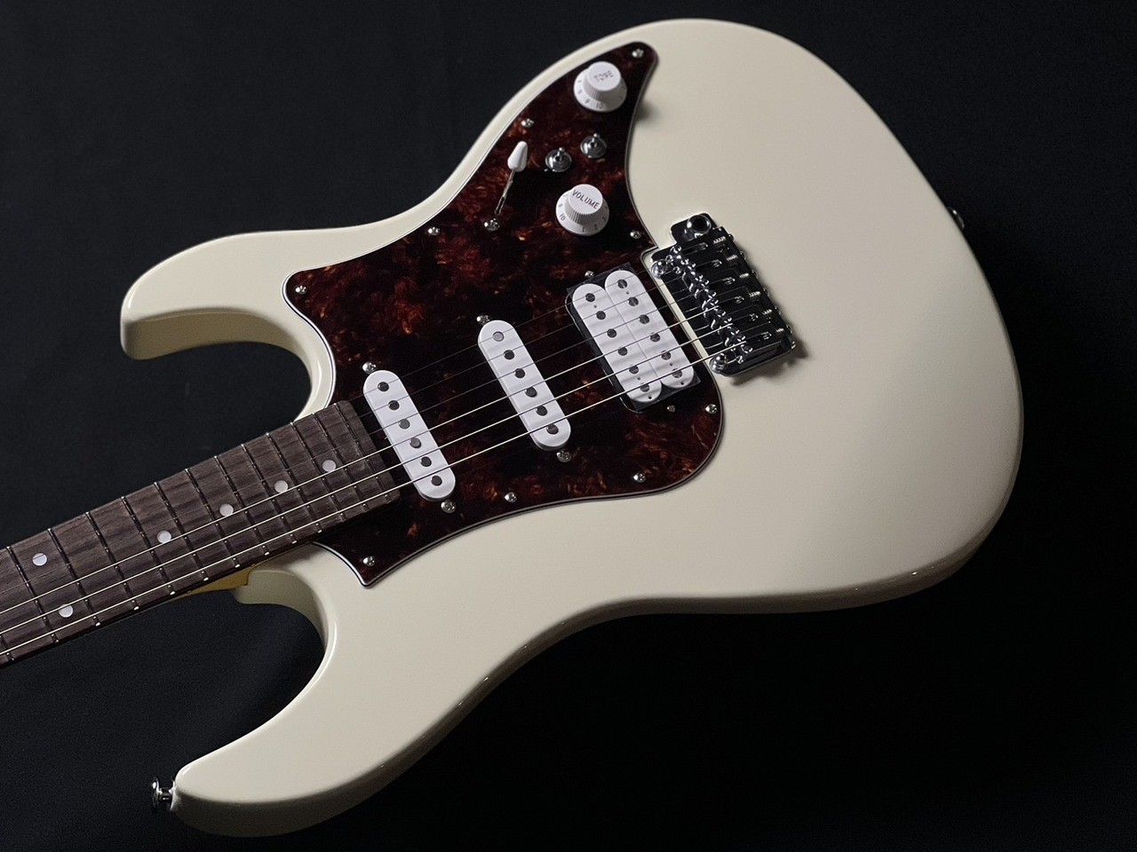 FUJIGEN FGN Expert ODYSSEY EOS3-AL-R AWH 01 Antique White