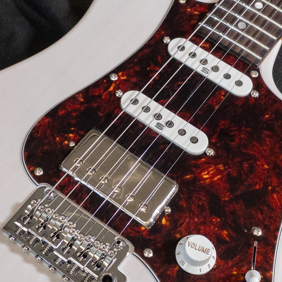 Ibanez AZ2204N AWD Antique White Blonde AZ Prestige Series 338441