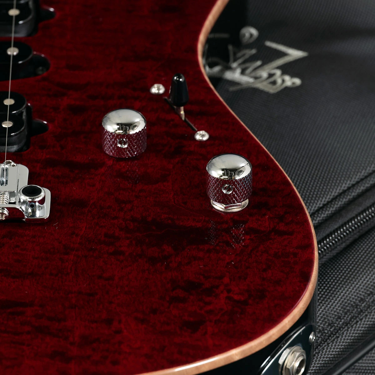 Suhr / Modern Plus Chili Pepper Red Roasted Maple 3.57Kg Surgitators
