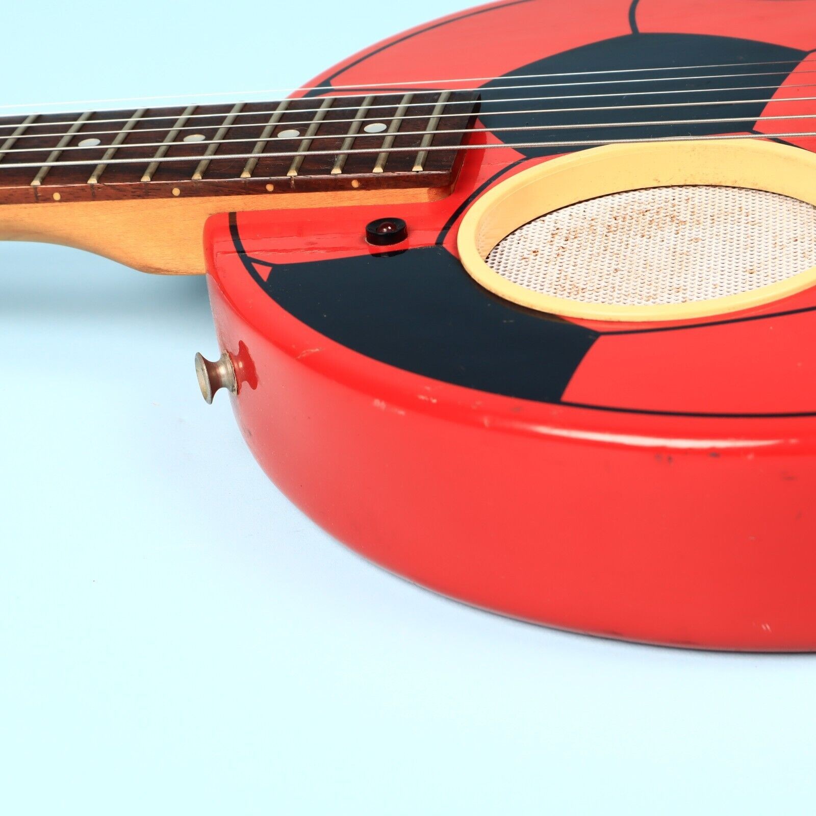 Aria Goal-iii Soccer Ball Red Electric “Football” Built In Speaker Guitar