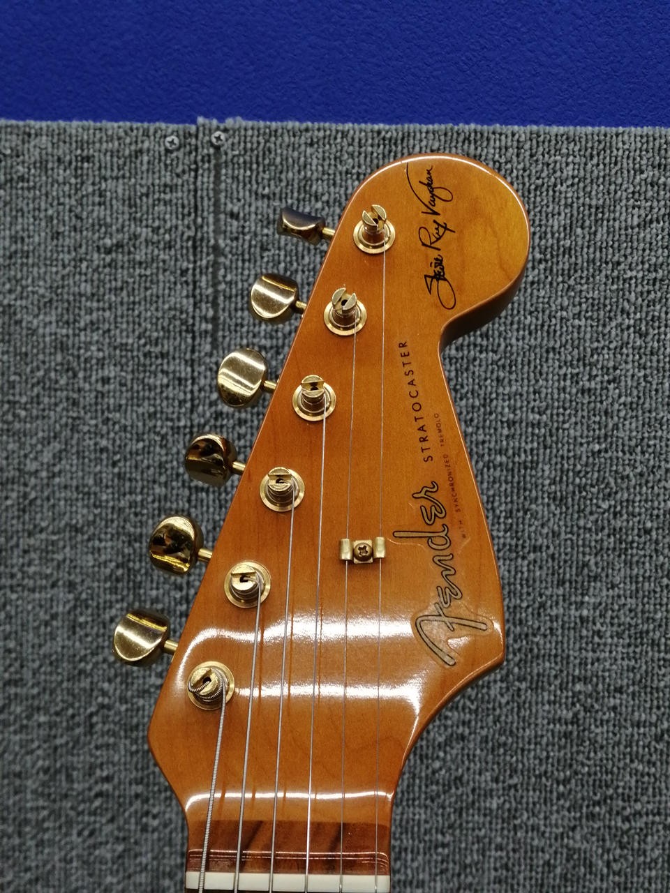 FENDER USA SRV ST 3TS Stratocaster Electric Guitar