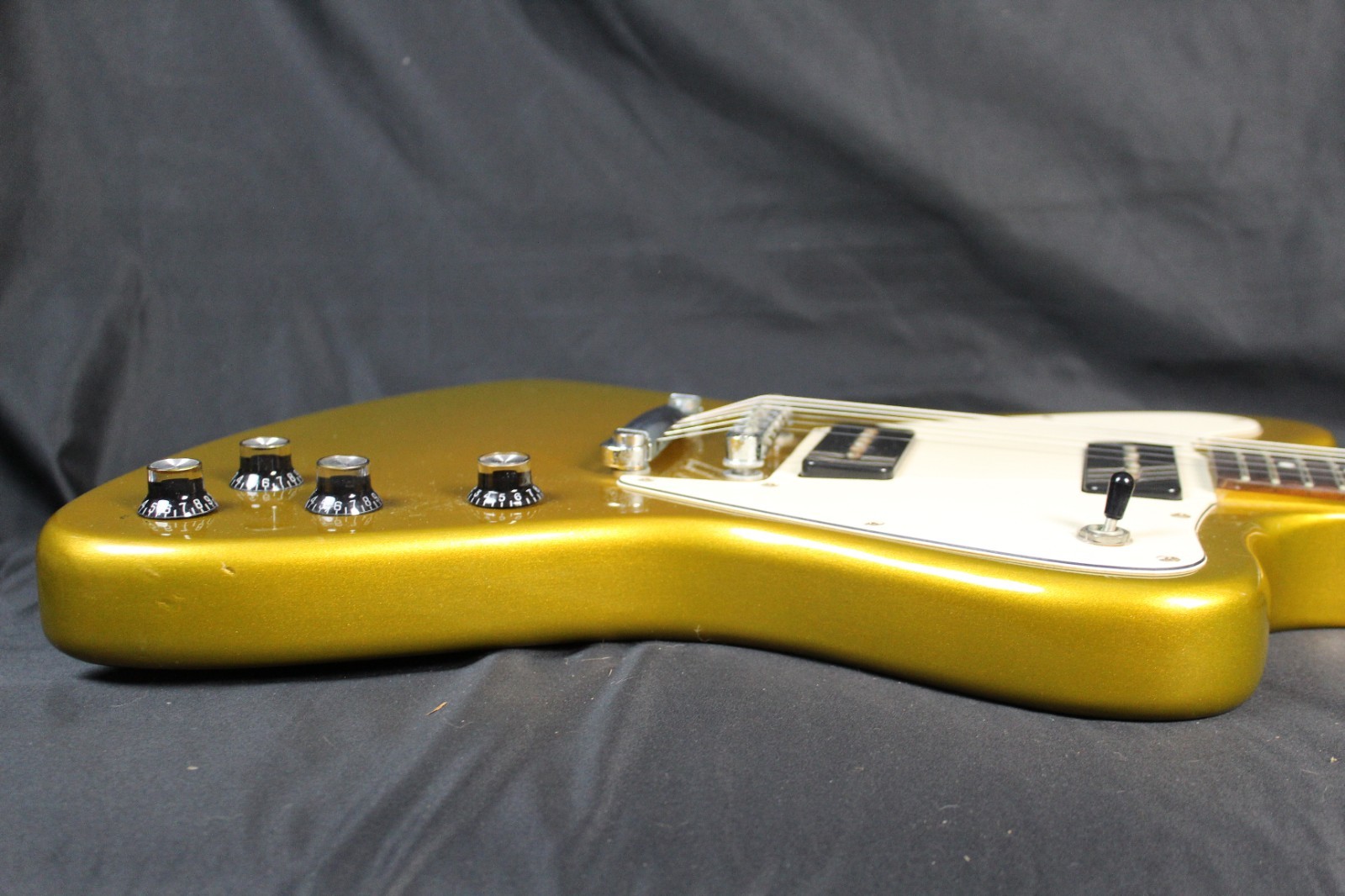 Eastwood Stormbird Electric Guitar – Gold w/ GigBag