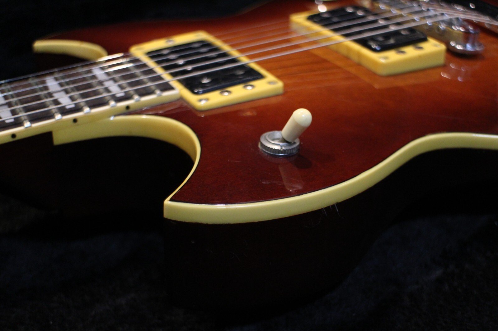 USED Yamaha SG 800 Electric Guitar Made in Japan Brown Sunburst GT332 230615
