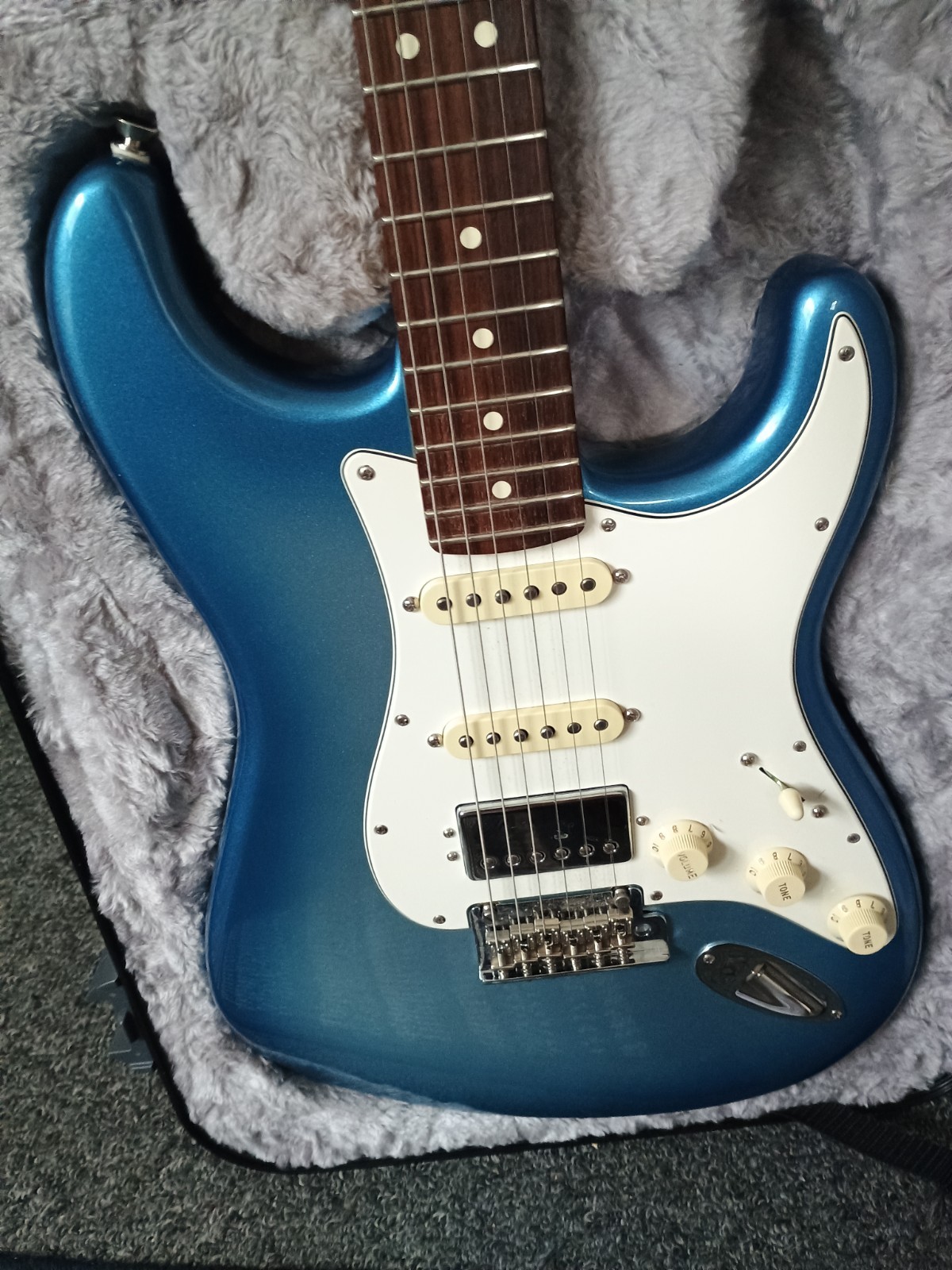 2020 Fender “American Showcase”USA* Strat Sky Burst Metallic Excellent Condition