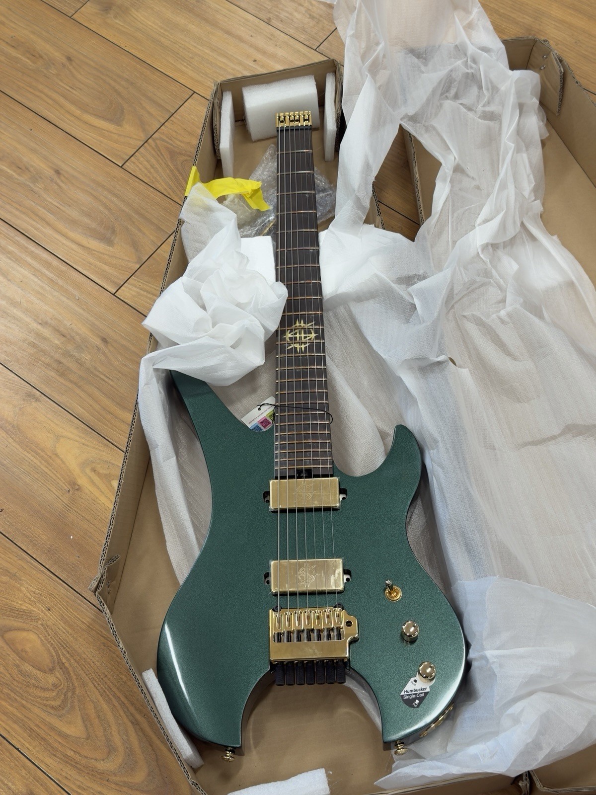 2024 Schecter Synyster Gates Custom-7 TR Signature Headless – Oak Green Metallic