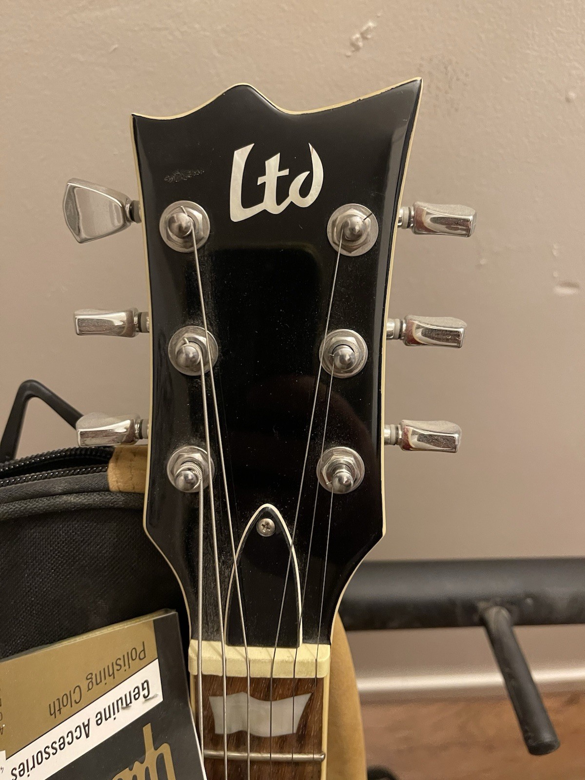 ESP LTD EC-256 FM Les Paul Inspired Guitar Lemondrop With Bag Gibson Cloth Burst