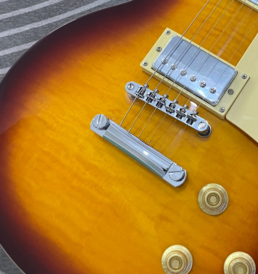 New Solid Body Electric Guitar, Sunburst Finish, HH Humbucker Pickups, Full Size
